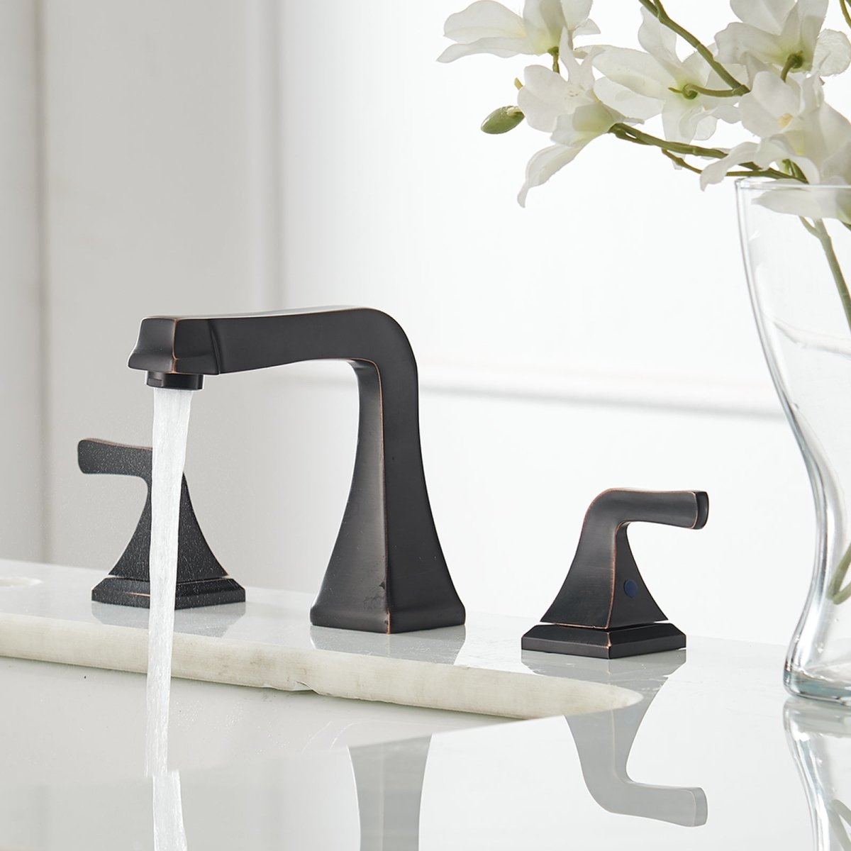 8 in 2 Handle Bathroom Faucet with Drain Oil Rubbed Bronze - buyfaucet.com