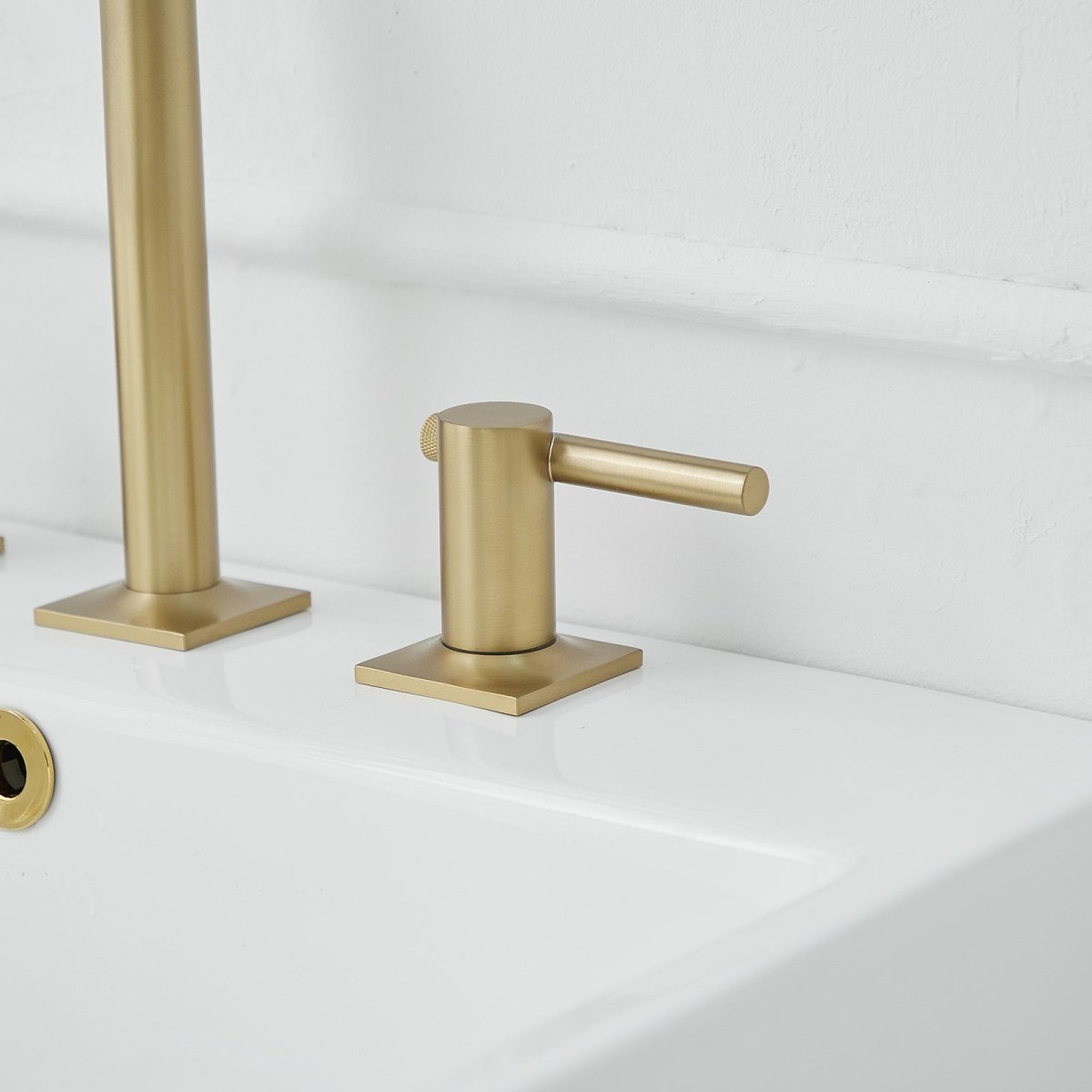 8 in. Widespread Double Handle High-Arc Bathroom Faucet Gold - buyfaucet.com