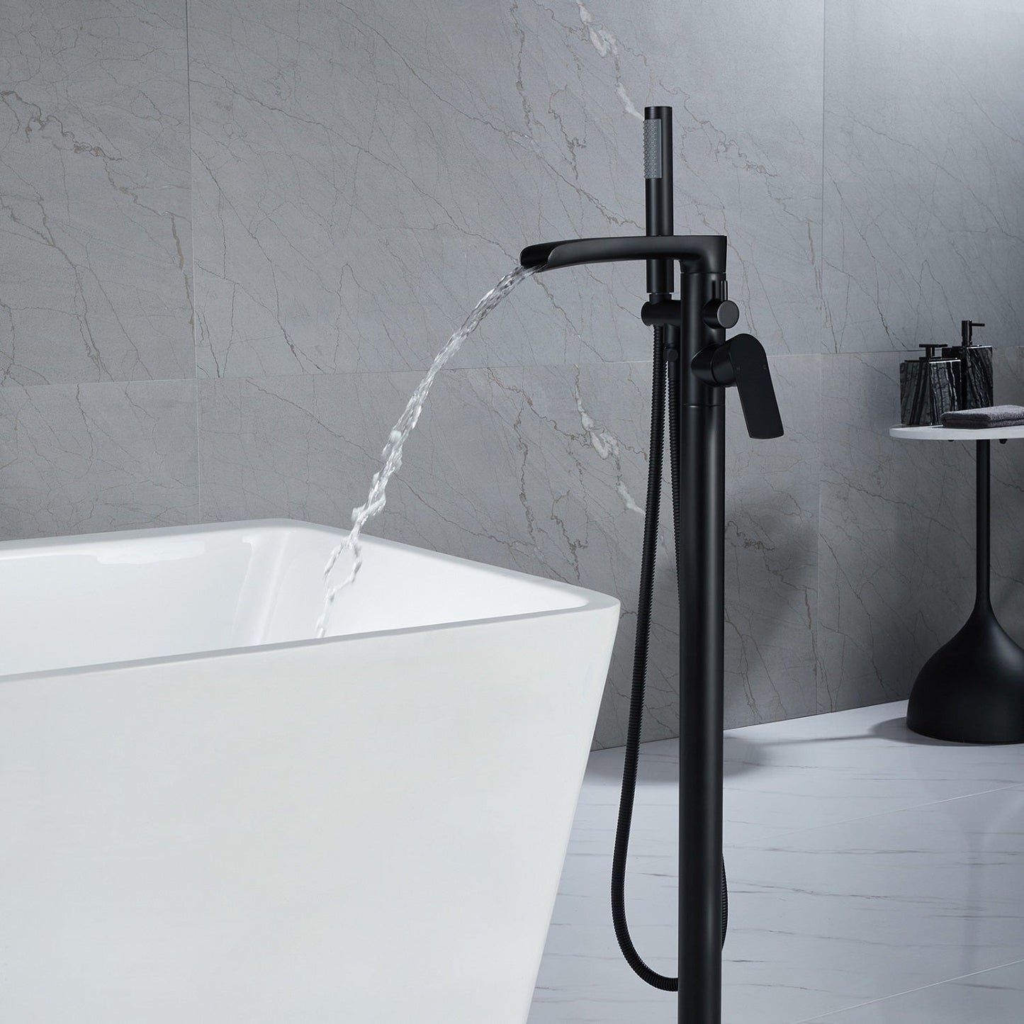 Mordern Bathtub Faucet Black
