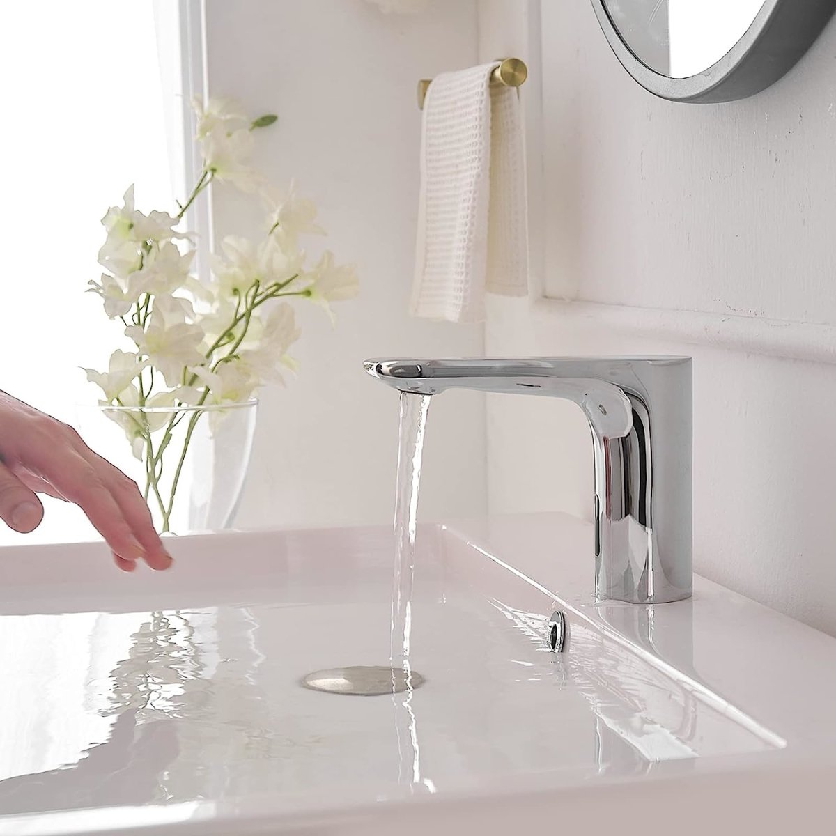 Battery Powered Touchless Bathroom Faucet Polished Chrome - buyfaucet.com