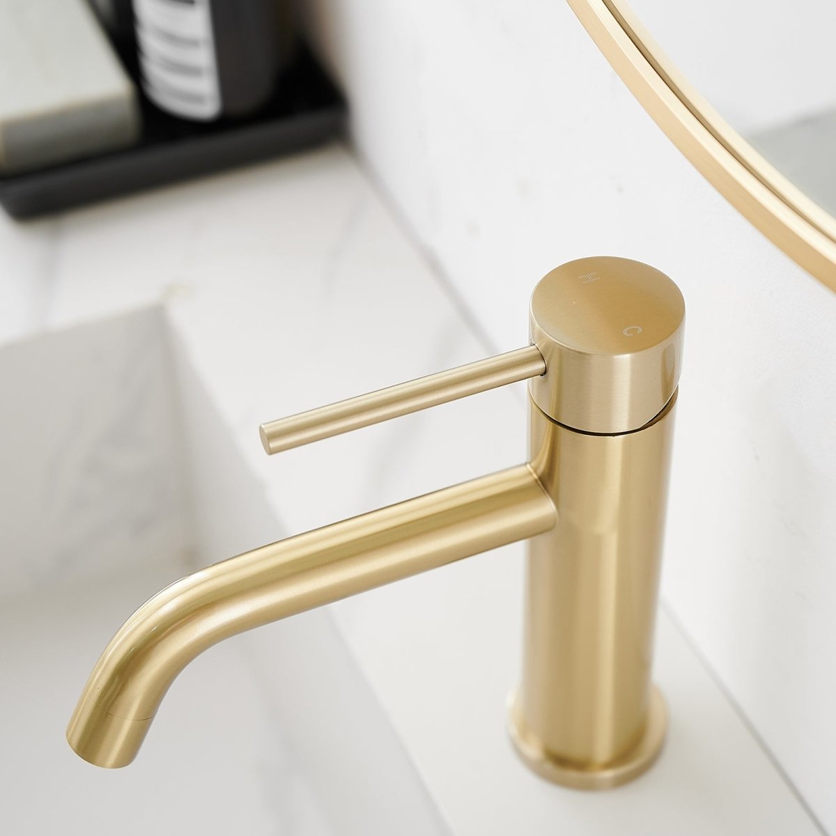 Low-Arc with Drain Assembly Drip-Free Bathroom Faucet Gold - buyfaucet.com