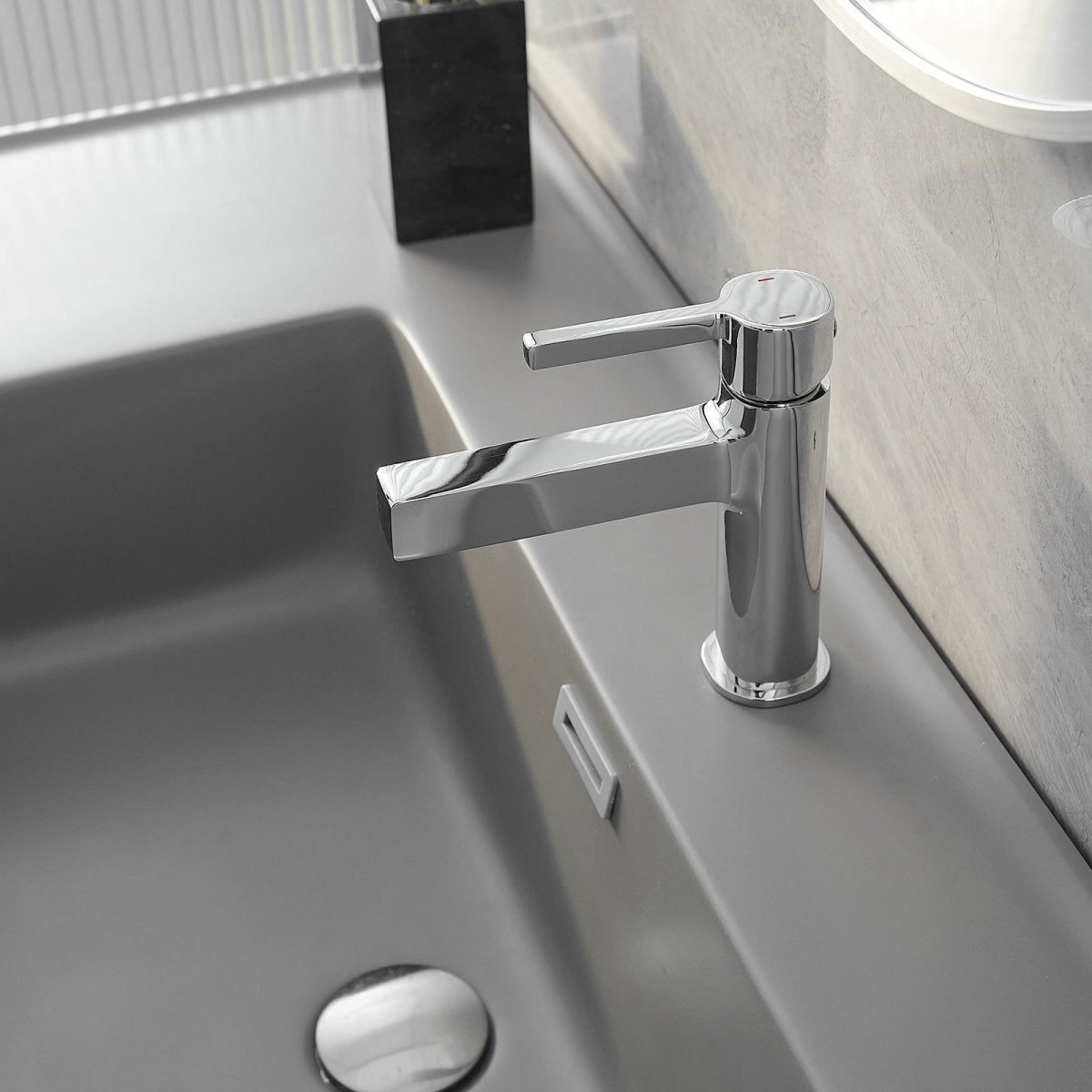 Single Handle Bathroom Faucet Drip-Free Faucet Polished Chrome - buyfaucet.com