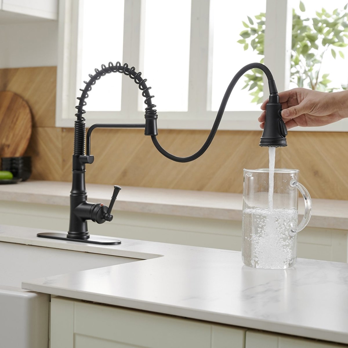 Single-Handle Pull-Down Sprayer Kitchen Faucet Matte Black - buyfaucet.com