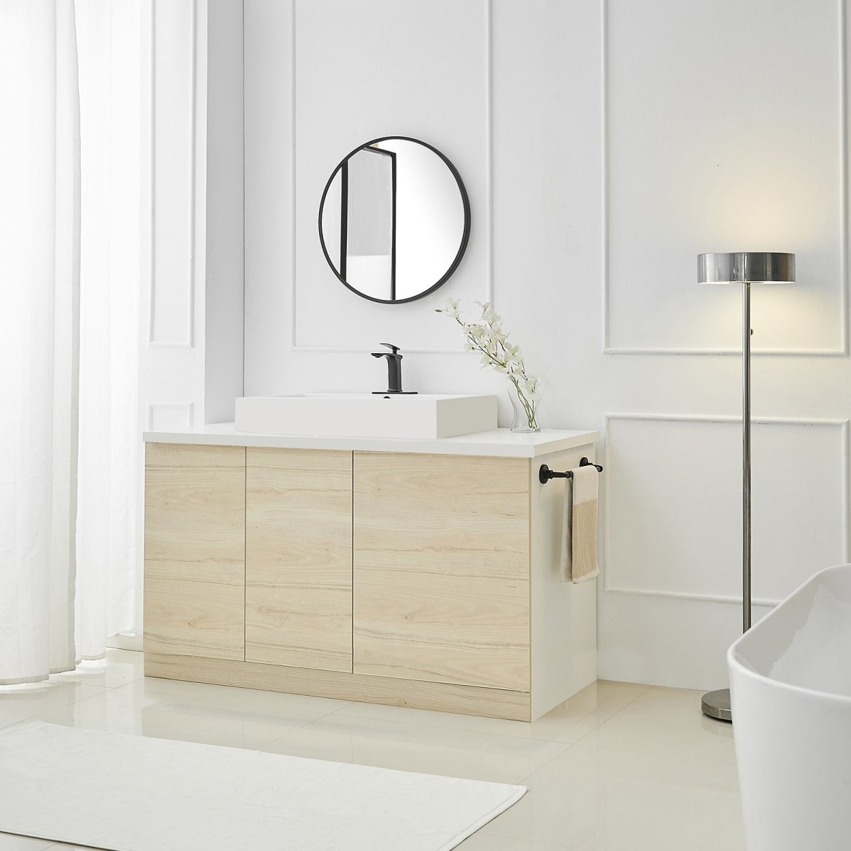 Single-Handle Single Hole Bathroom Faucet in Matte Black-1 - buyfaucet.com