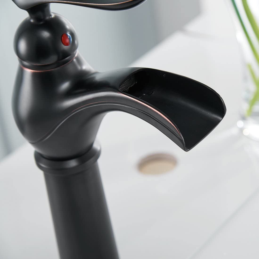 Single Hole 1-Handle Bathroom Faucet Oil Rubbed Bronze - buyfaucet.com