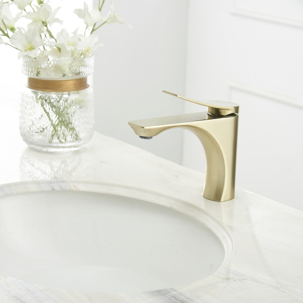 Single Hole Single-Handle Bathroom Faucet in Brushed Gold - buyfaucet.com