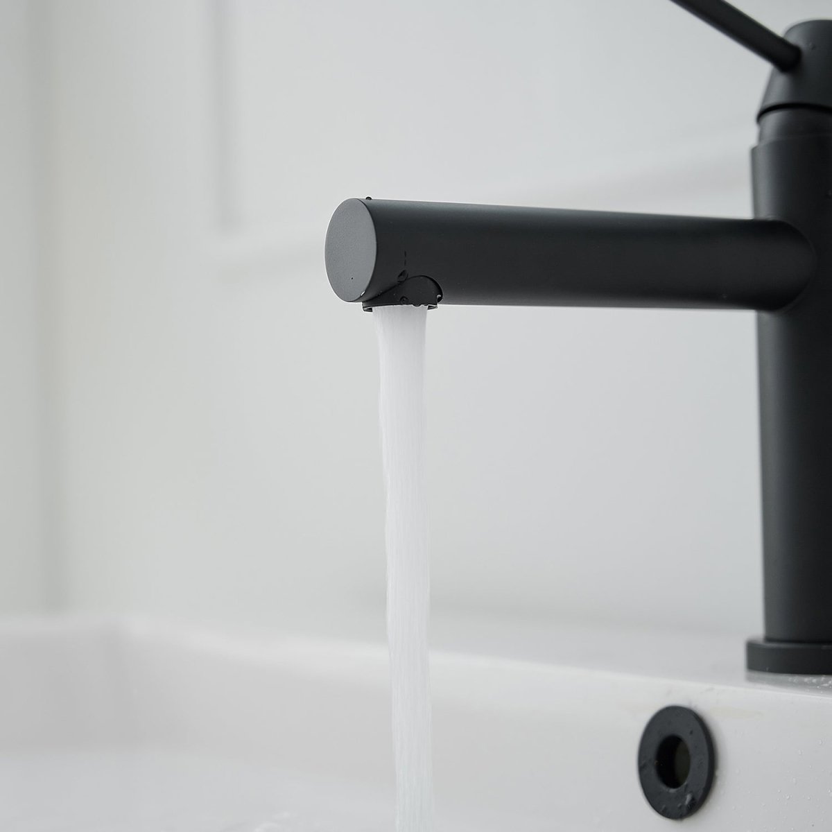 Single Hole Single-Handle Bathroom Faucet in Matte Black - buyfaucet.com