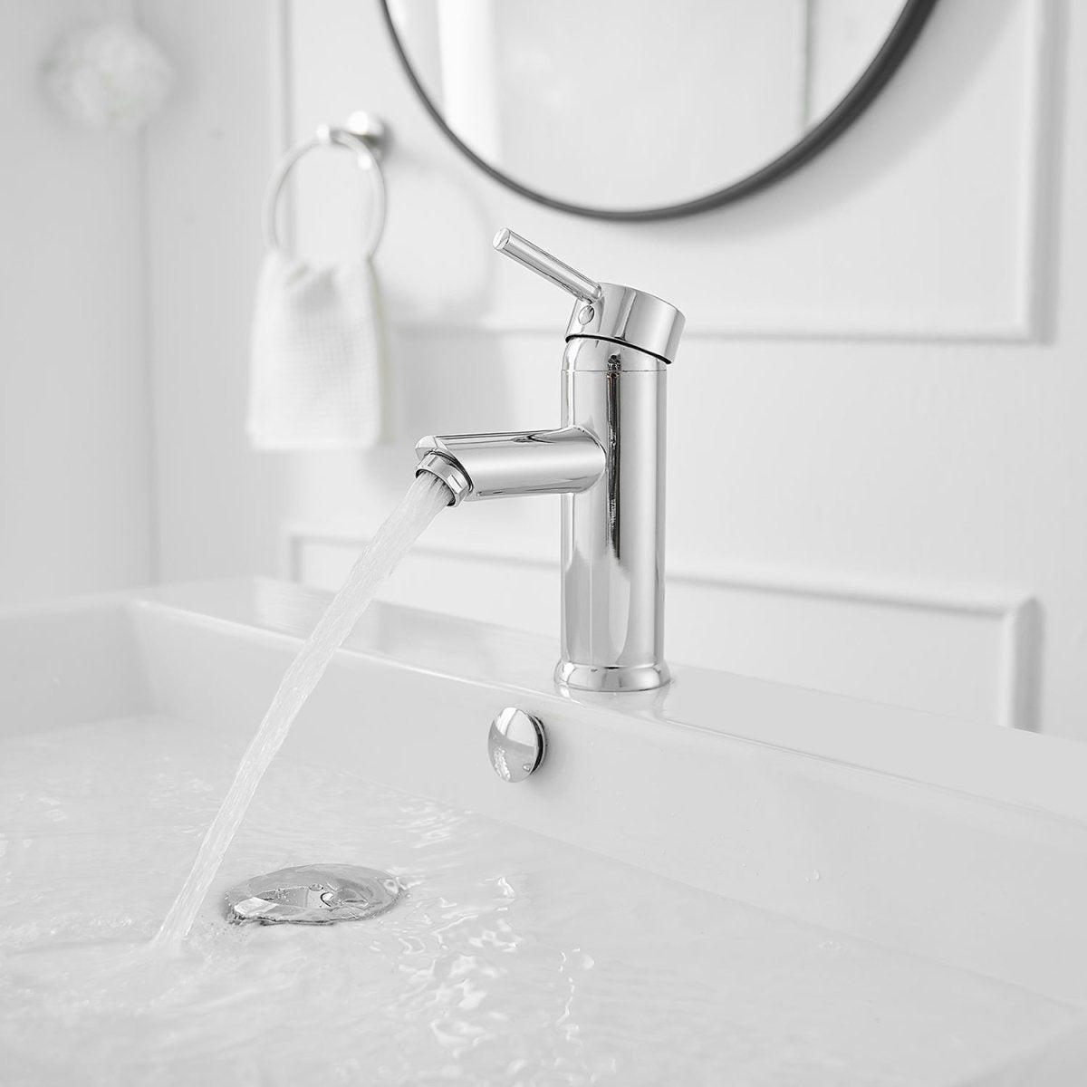 Single Hole Single Handle Bathroom Faucet in Polished Chrome - buyfaucet.com