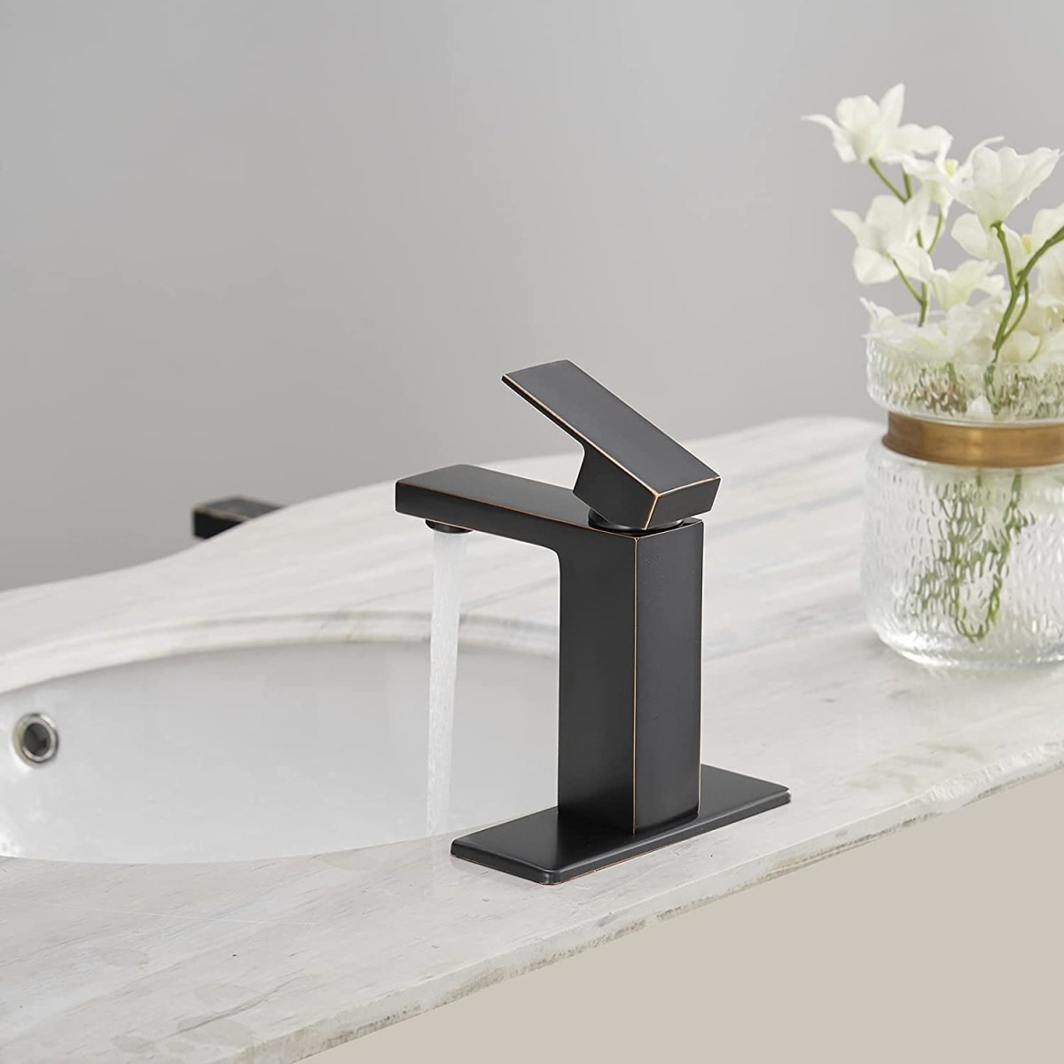 Single Hole Single-Handle Bathroom Faucet Oil Rubbed Bronze - buyfaucet.com