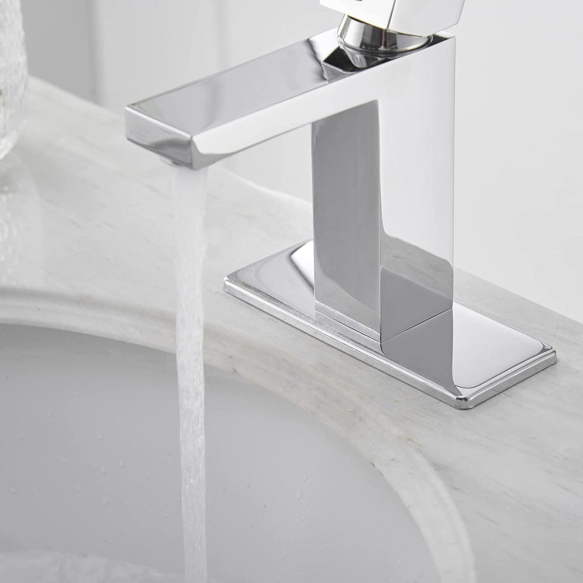 Single Hole Single-Handle Bathroom Faucet Polished Chrome - buyfaucet.com