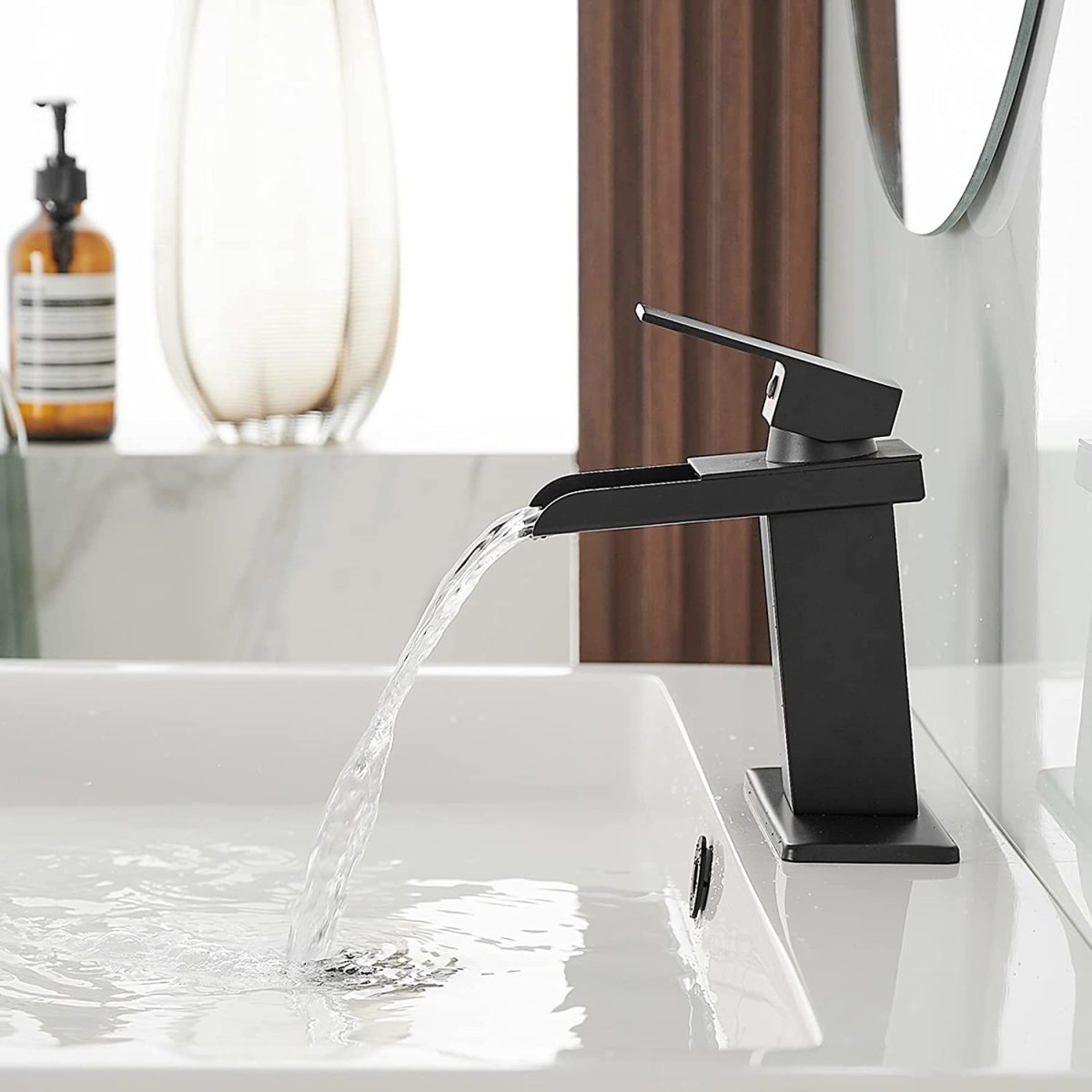 Single Hole Modern Bathroom Sink Faucet Matte Black